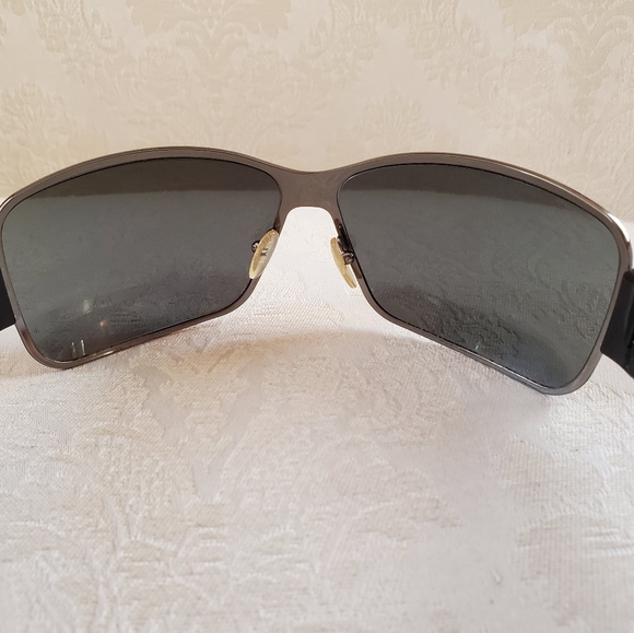 Prada sunglasses - Picture 3 of 4